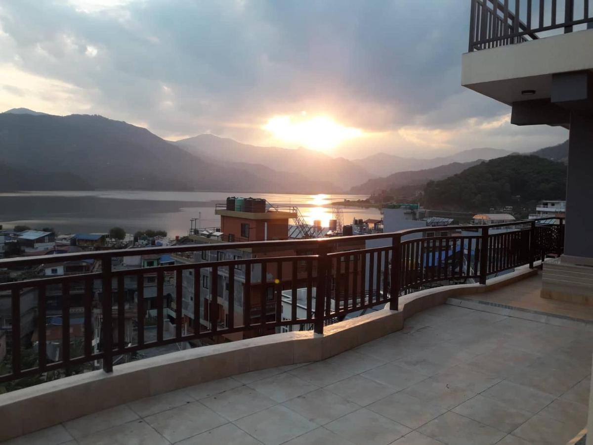 Beli Guest House Pokhara Luaran gambar