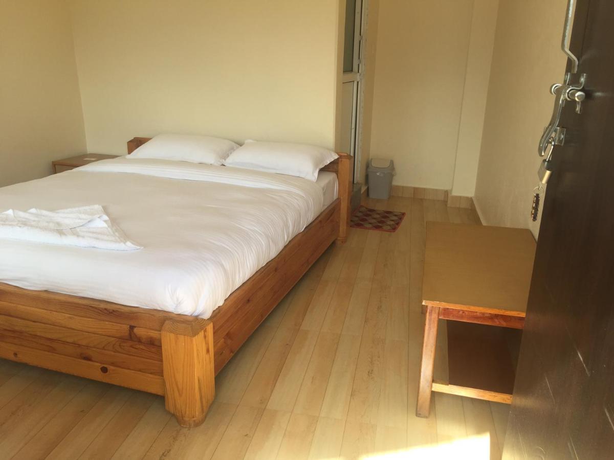 Beli Guest House Pokhara Luaran gambar