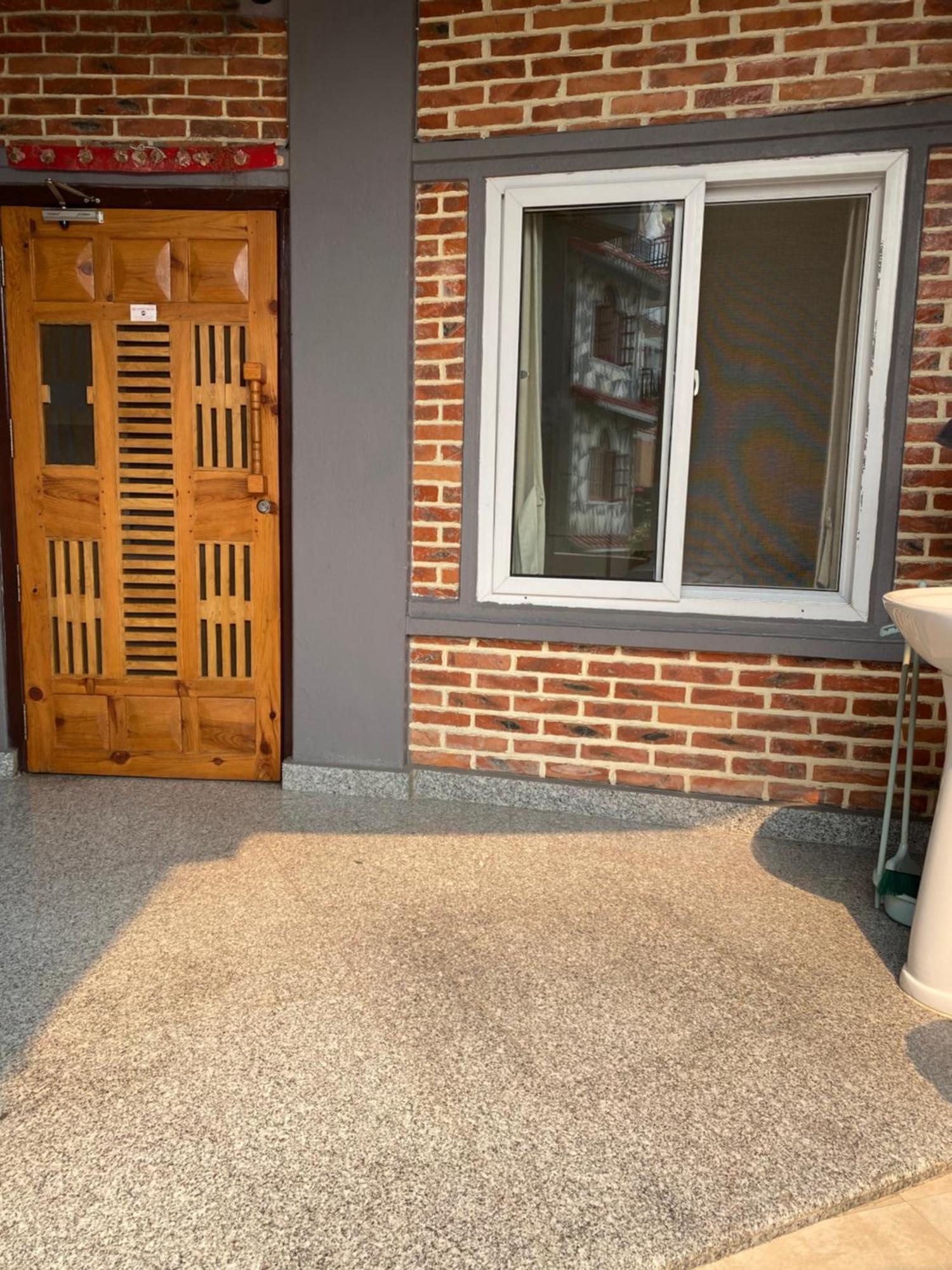 Beli Guest House Pokhara Luaran gambar